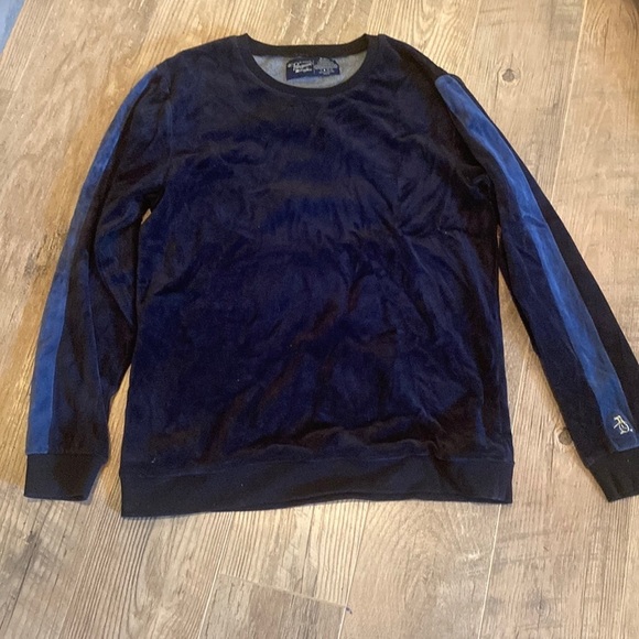 Original Penguin Women’s Dark Blue Velvet Sweater Size Medium - Picture 1 of 5